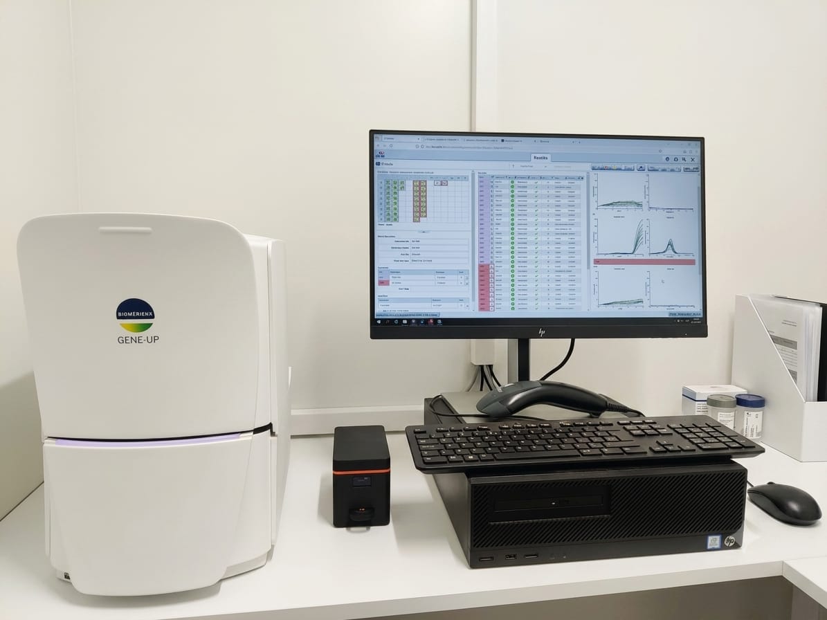 Sistema PCR BioMérieux GENE-UP per l'analisi microbiologica